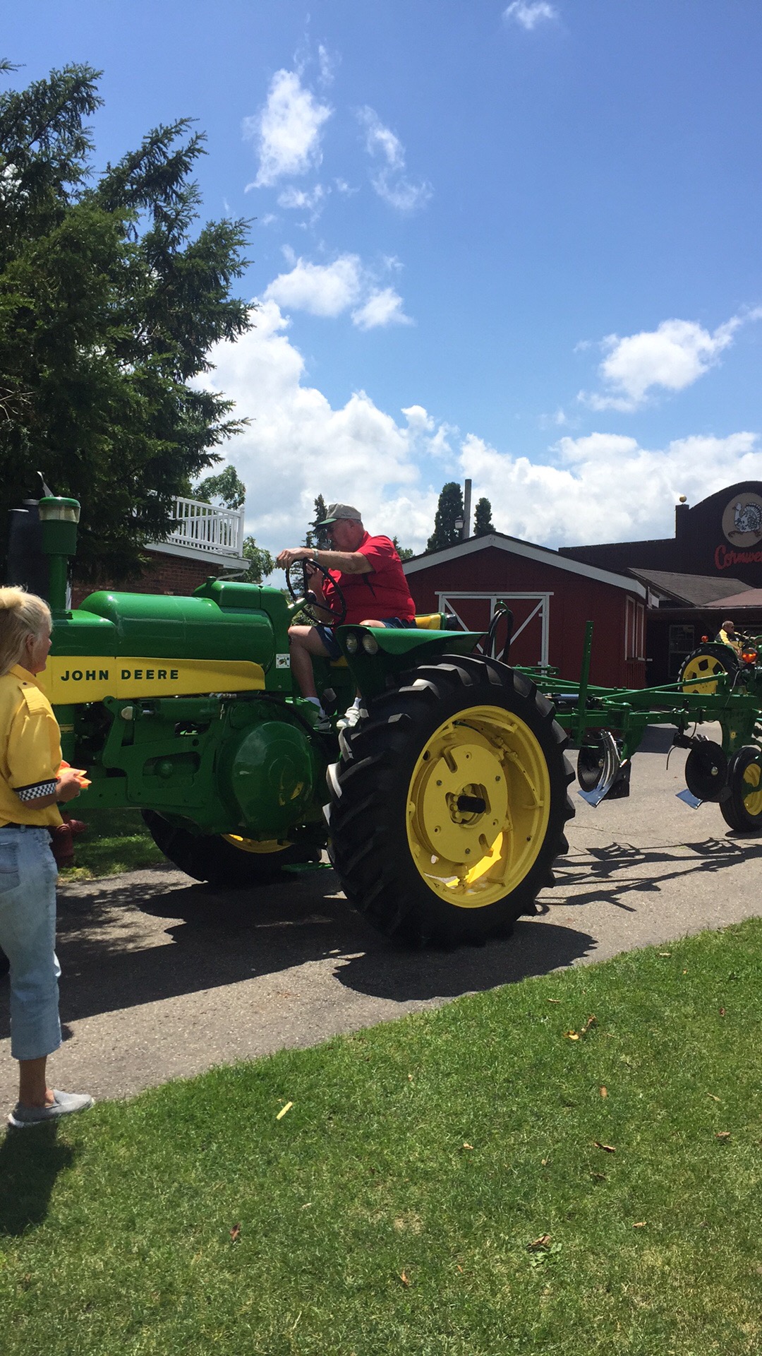 Cornwell's Turkeyville Tractor and Equipment Show